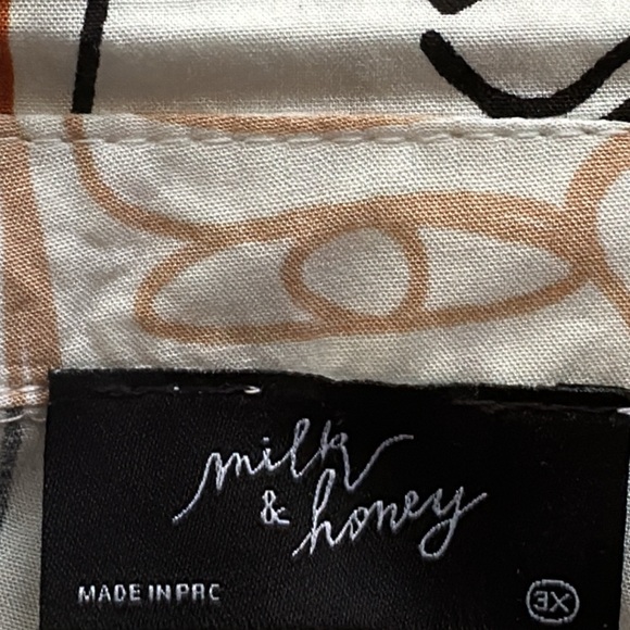 Abstract Face Print Button-Up Blouse - Picture 3 of 3